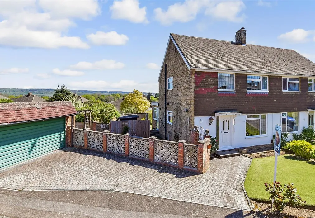 External (Web). - The Ferns, Larkfield, Aylesford, Kent - Wards of Kent
