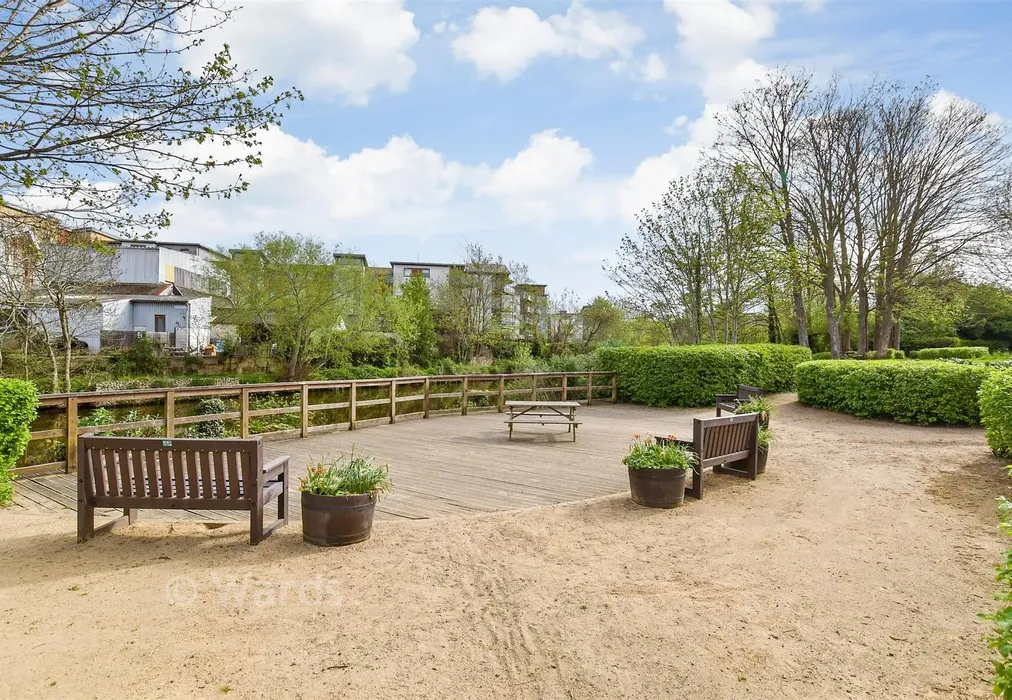 Communal Gardens - Stafford Gardens, Maidstone, Kent - Wards of Kent