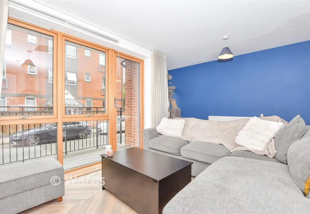 Lounge/ Kitchen - Avebury Avenue, Tonbridge, Kent - Wards of Kent