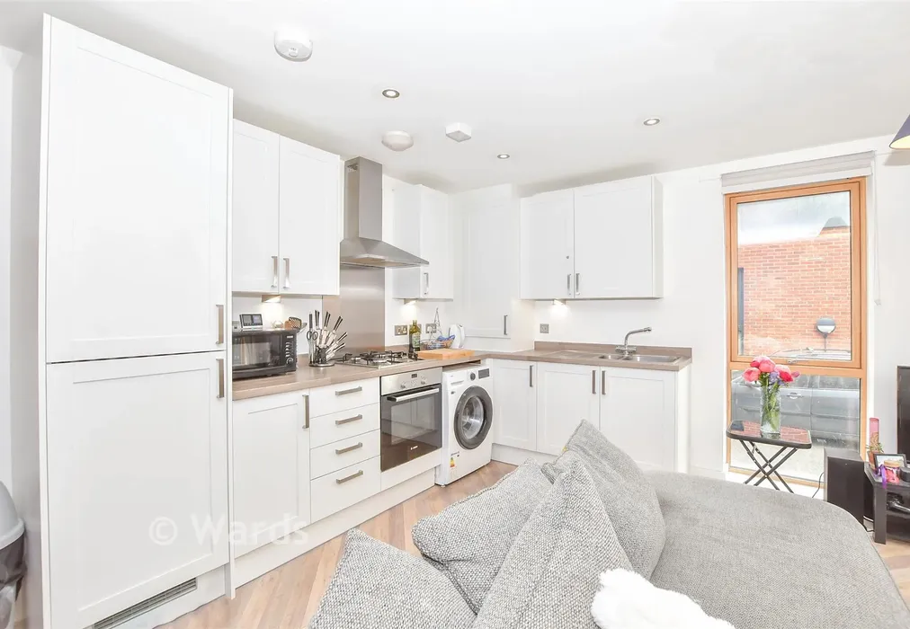 Lounge/ Kitchen - Avebury Avenue, Tonbridge, Kent - Wards of Kent