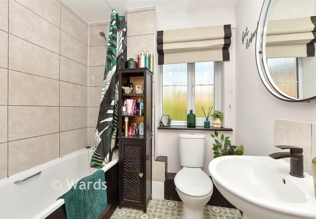 Bathroom - Nunnery Grove, Minster On Sea, Sheerness, Kent - Wards of Kent