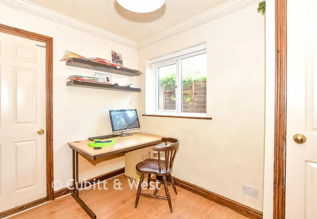 Study - Audret Close, Fareham, Hampshire - Wards of Kent