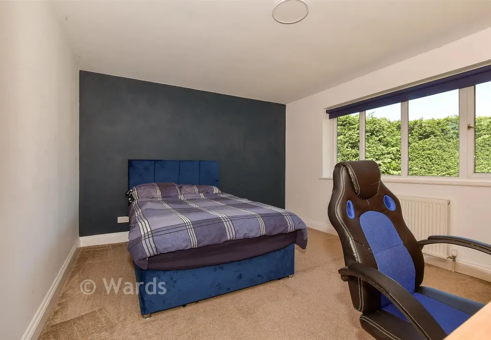 Bedroom 2 - Bridleway Gardens, Broadstairs, Kent - Wards of Kent