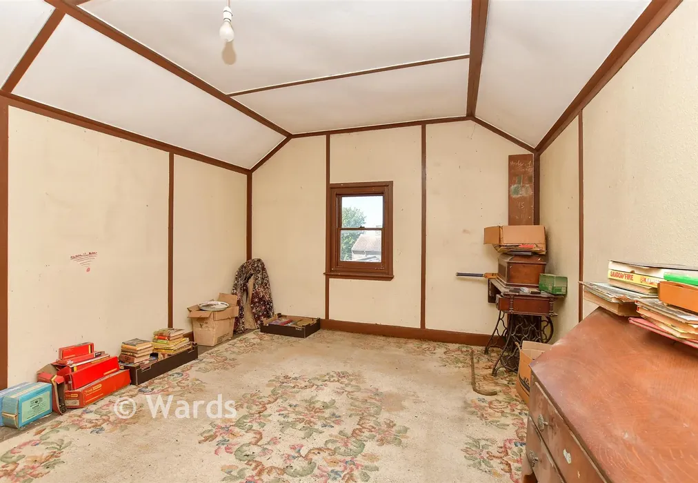 Loft Room - High Street, Sheerness, Kent - Wards of Kent
