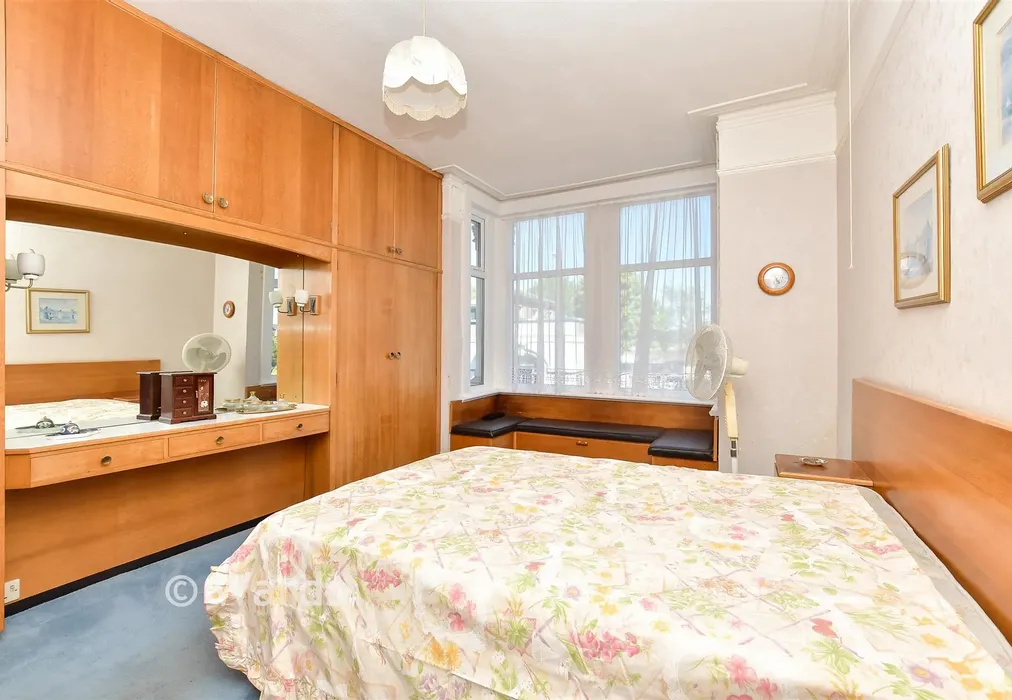 Bedroom 1 - High Street, Sheerness, Kent - Wards of Kent