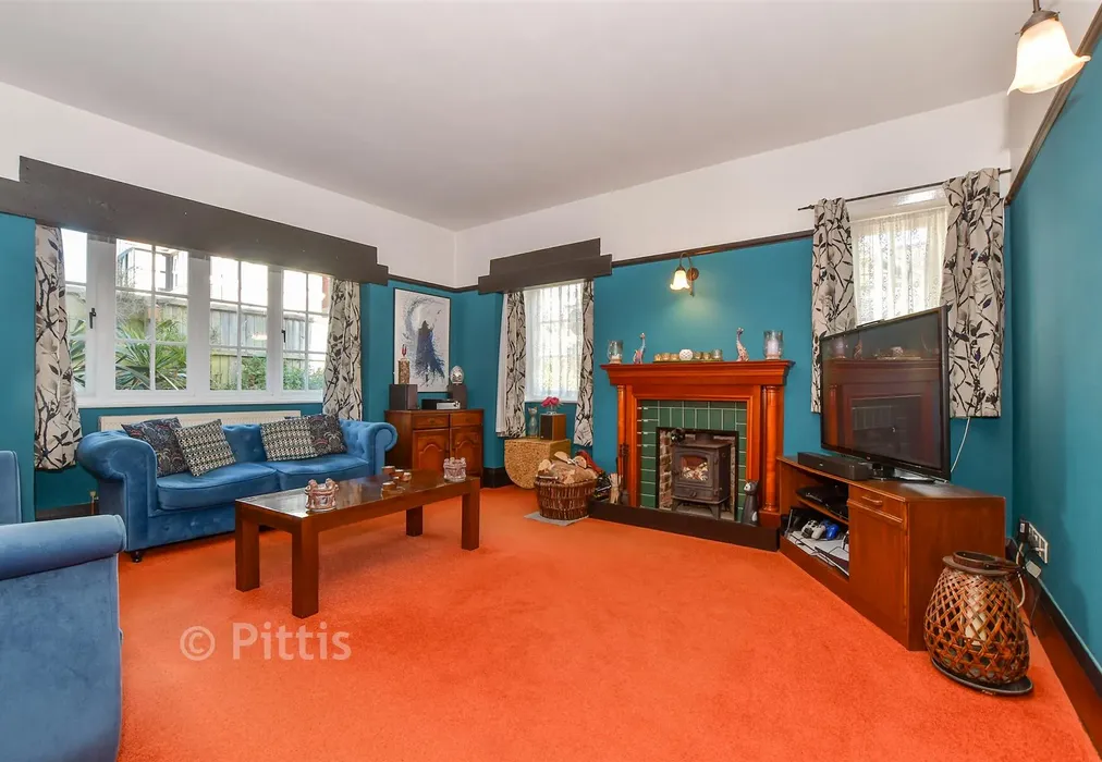 Lounge - St. John's Road, Sandown, Isle of Wight - Wards of Kent