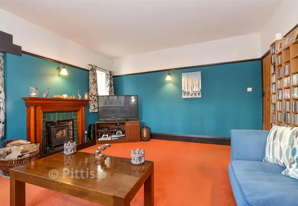 Lounge - St. John's Road, Sandown, Isle of Wight - Wards of Kent