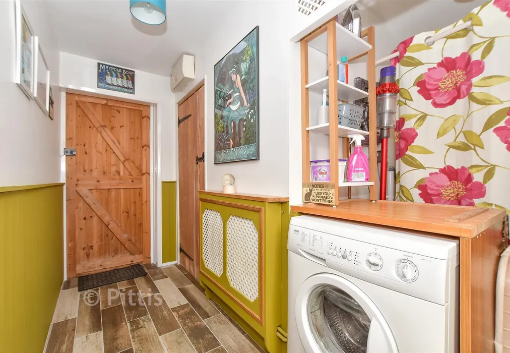 Utility Area - St. John's Road, Sandown, Isle of Wight - Wards of Kent