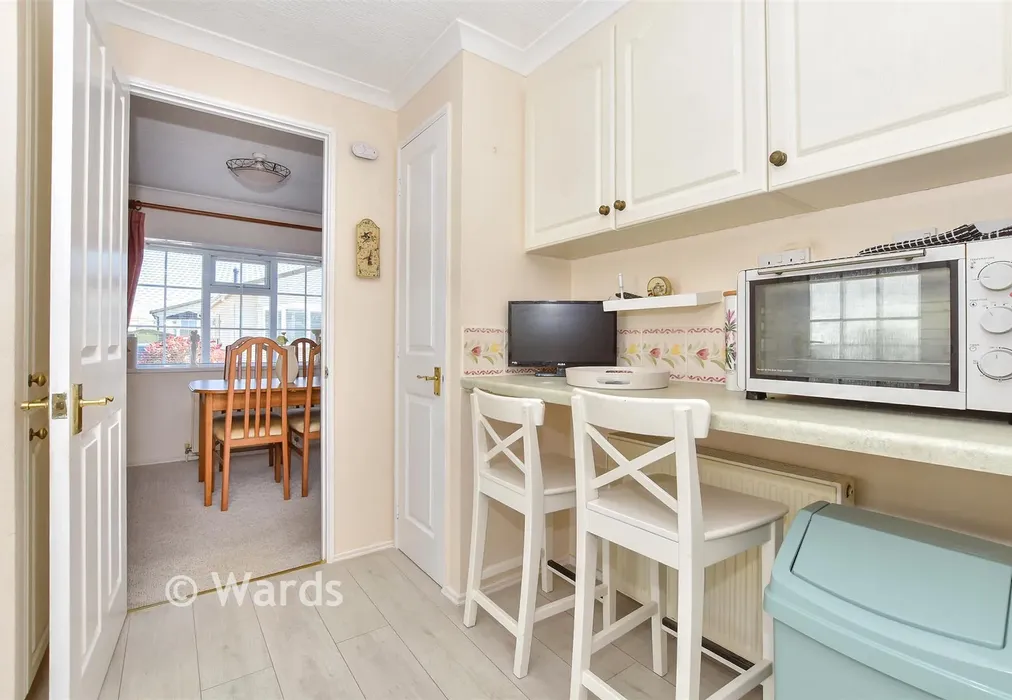 Internal Lifestyle Photograph - Golf Road, Deal, Kent - Wards of Kent