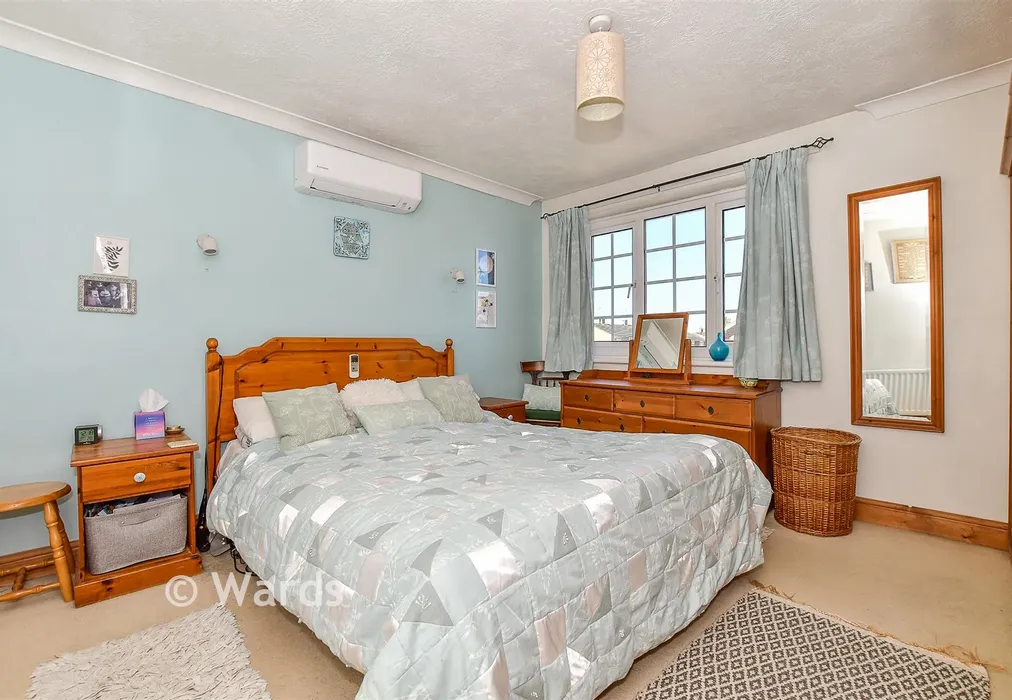Bedroom 1 - Warrington Road, Paddock Wood, Tonbridge, Kent - Wards of Kent