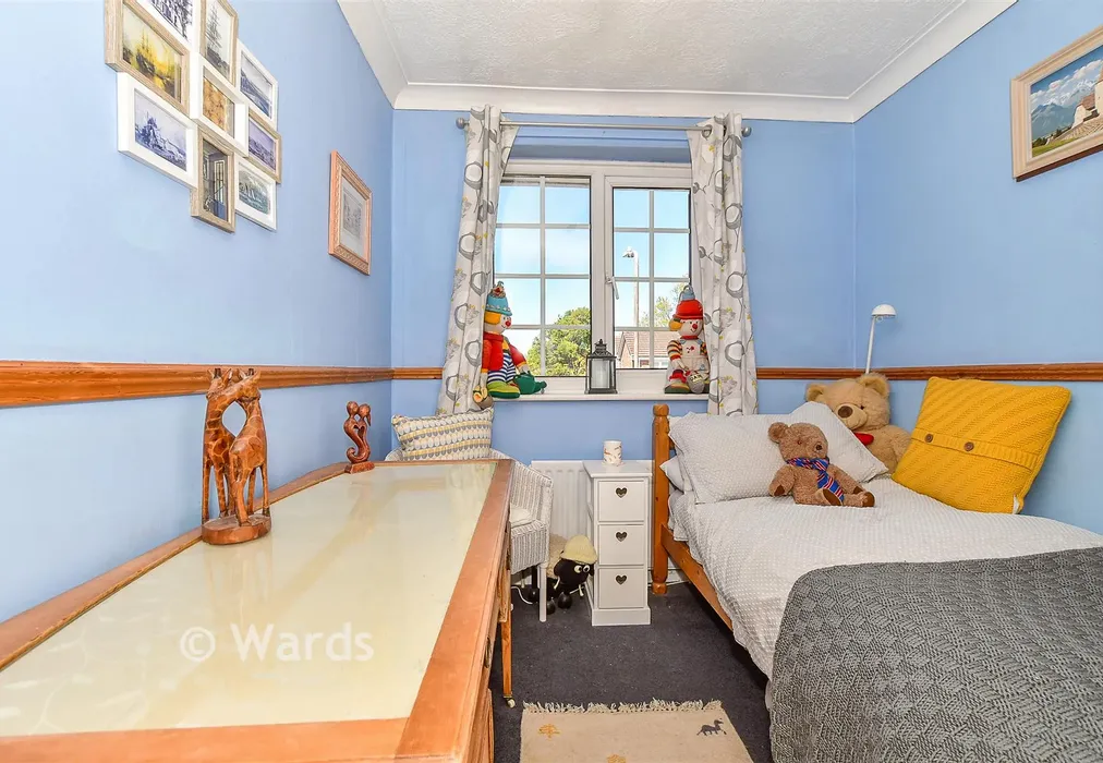 Bedroom 3 - Warrington Road, Paddock Wood, Tonbridge, Kent - Wards of Kent