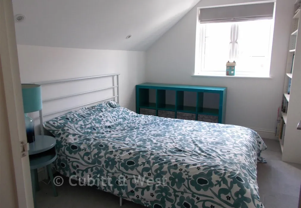 Spare Bedroom 2 - St. Martin's Lane, Littlehampton, West Sussex - Wards of Kent