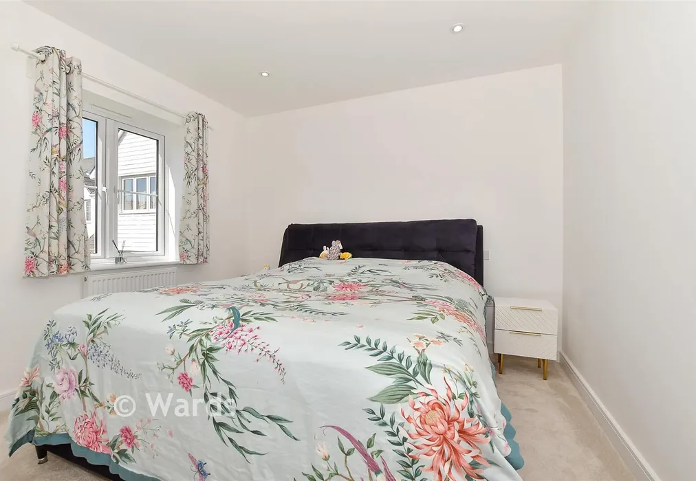 Bedroom 1 - Utah Road, Paddock Wood, Tonbridge, Kent - Wards of Kent