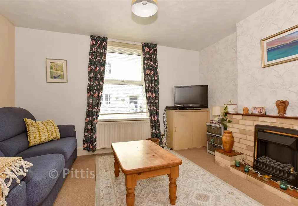 Lounge - West Street, Ventnor, Isle of Wight - Wards of Kent