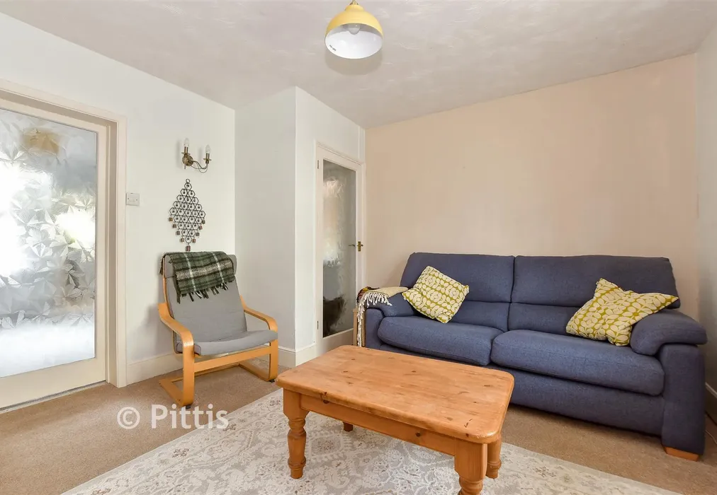 Lounge - West Street, Ventnor, Isle of Wight - Wards of Kent
