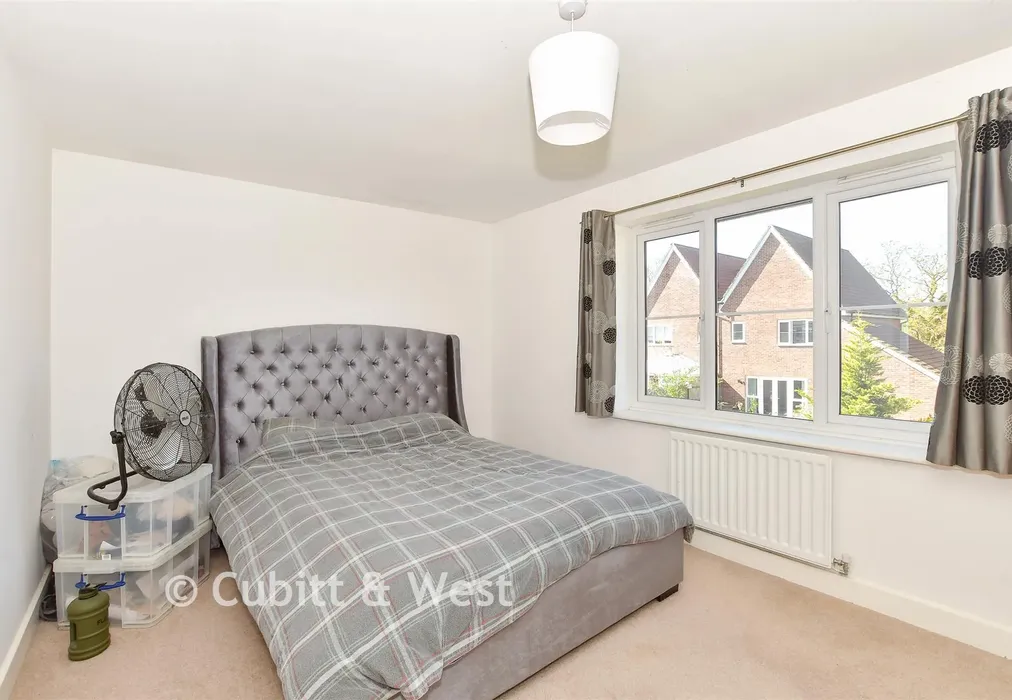 Bedroom 1 - Hawking Drive, Cranleigh, Surrey - Wards of Kent
