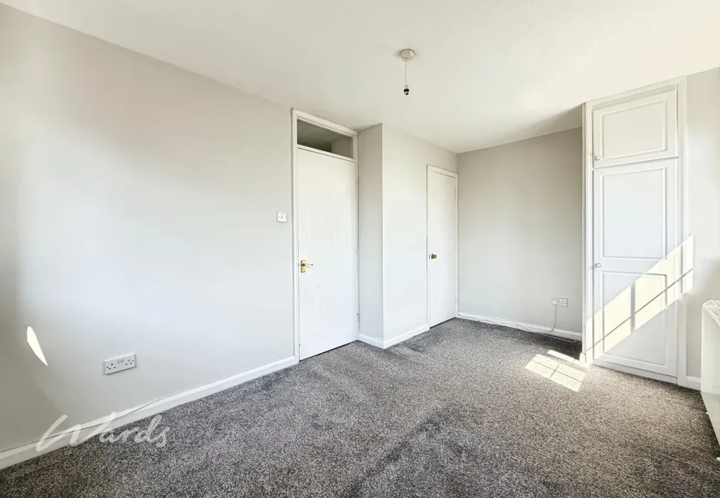 Bedroom. - Blackmans Close Dartford DA1 - Wards of Kent