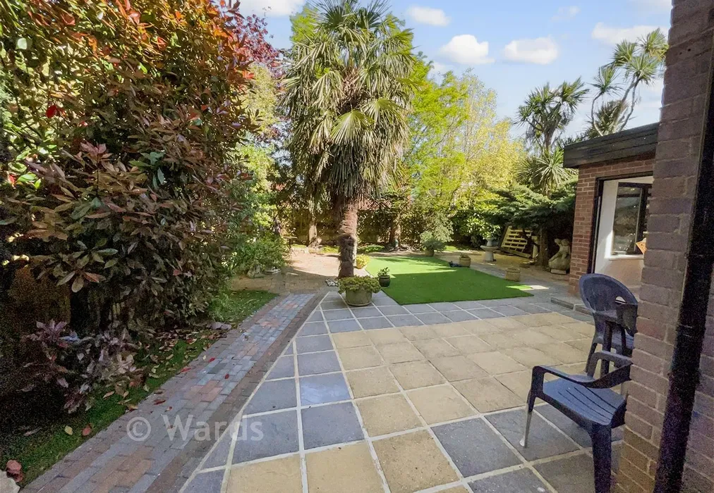 Garden - Ellis Way, Herne Bay, Kent - Wards of Kent