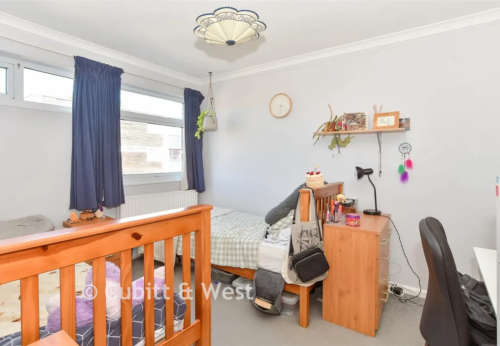 Bedroom 2 - Beaumont Square, Cranleigh, Surrey - Wards of Kent