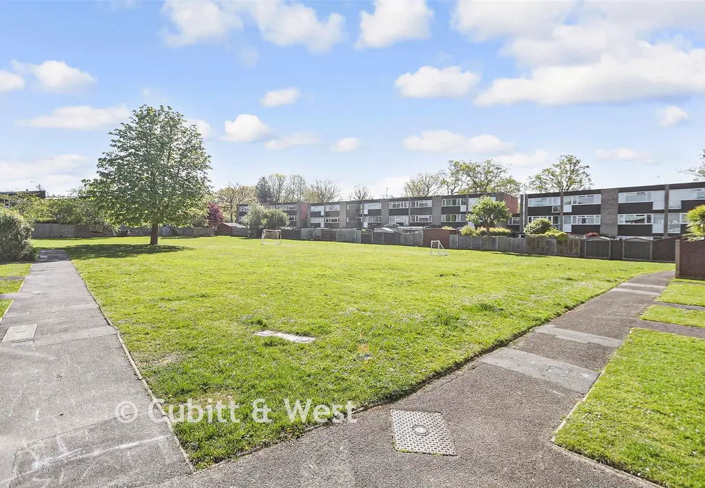 Surrounding Area - Beaumont Square, Cranleigh, Surrey - Wards of Kent