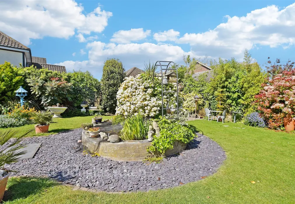 Rear Garden - Crays Hill, Billericay, Essex - Wards of Kent