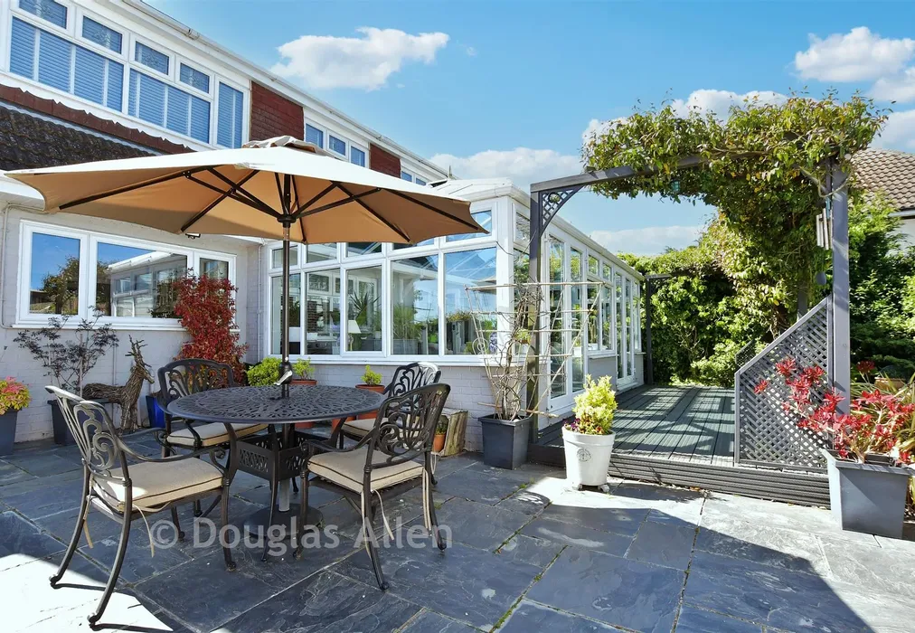 Patio / Decking - Crays Hill, Billericay, Essex - Wards of Kent