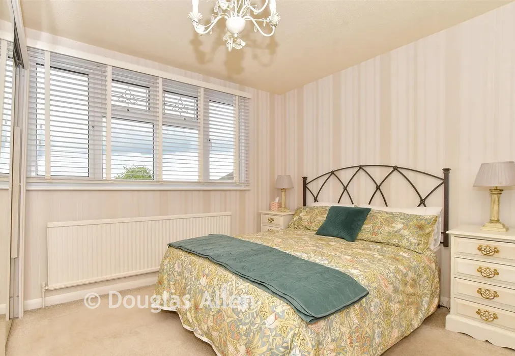 Bedroom 3 - Crays Hill, Billericay, Essex - Wards of Kent