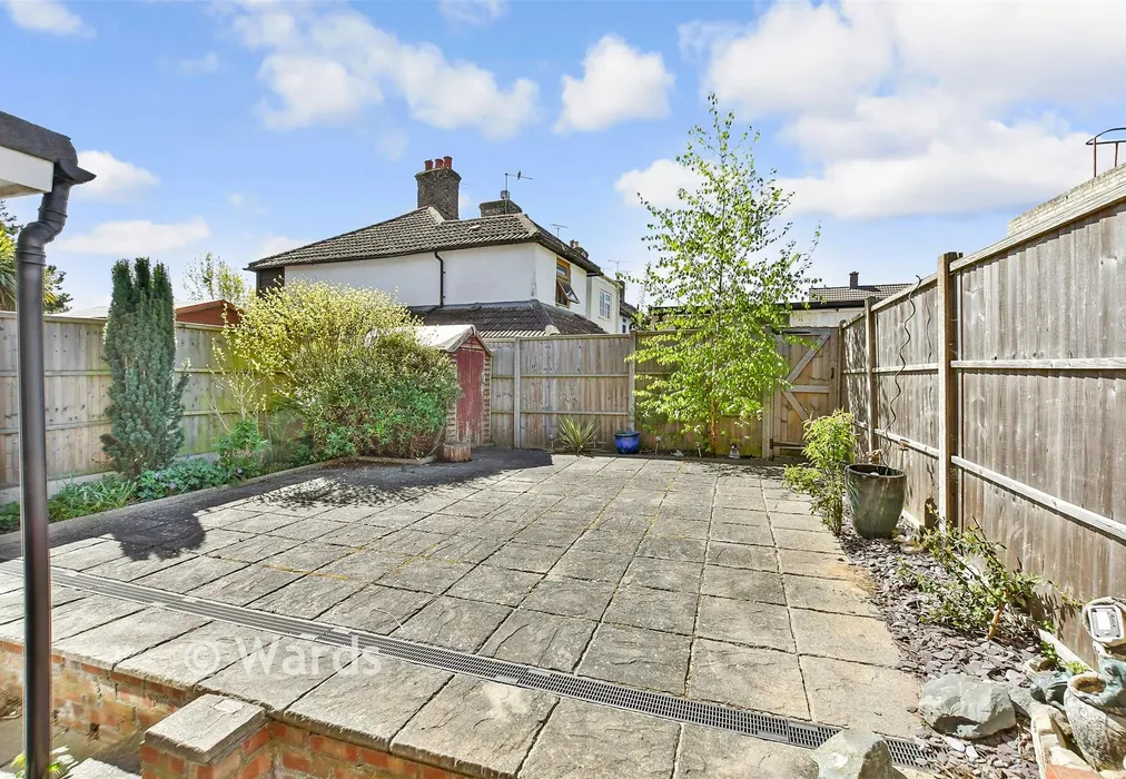 Rear Garden - Burntwick Drive, Lower Halstow, Sittingbourne, Kent - Wards of Kent