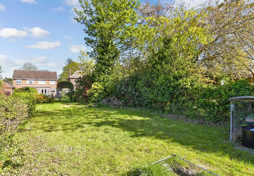 Rear Garden - City Way, Rochester, Kent - Wards of Kent