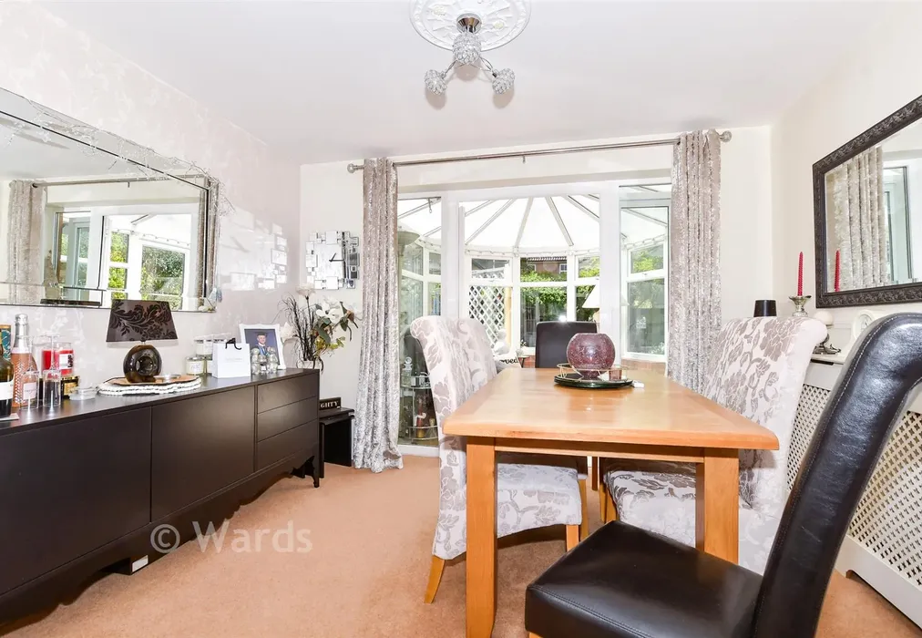 Dining Room - Lockham Farm Avenue, Boughton Monchelsea, Maidstone, Kent - Wards of Kent