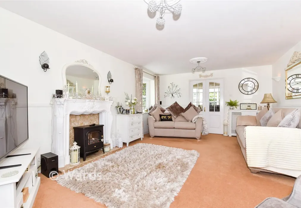 Lounge - Lockham Farm Avenue, Boughton Monchelsea, Maidstone, Kent - Wards of Kent