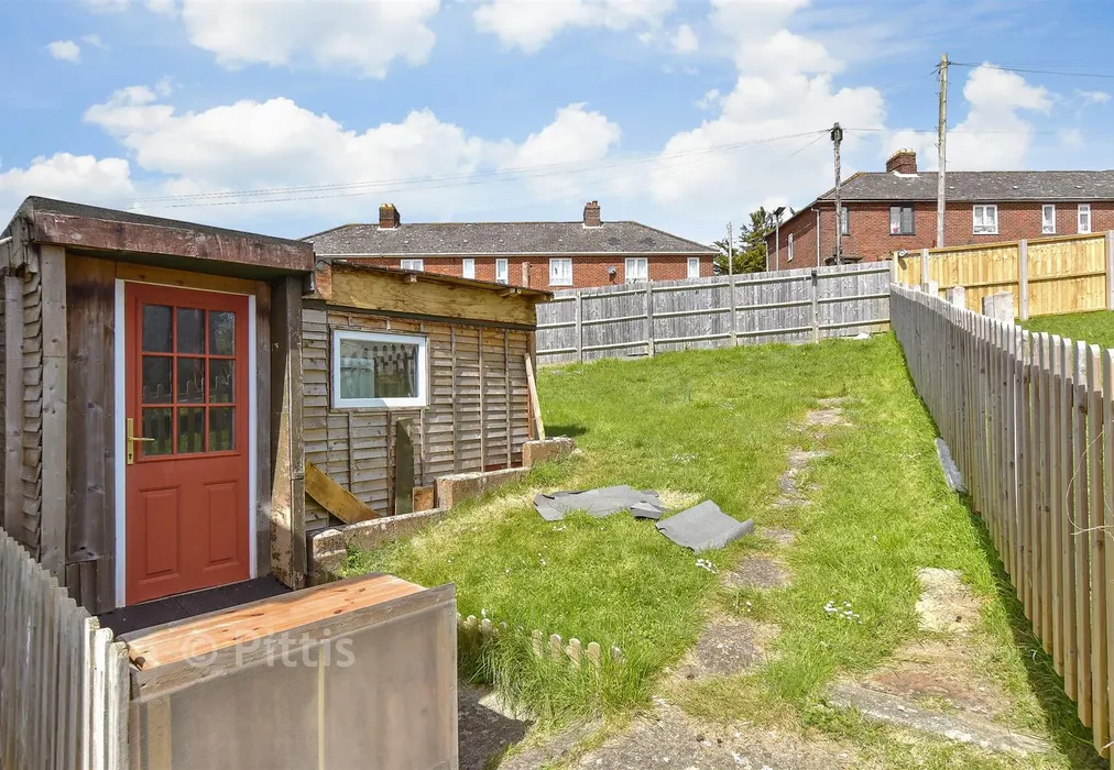 Rear Garden - Highfield Road, Newport, Isle of Wight - Wards of Kent
