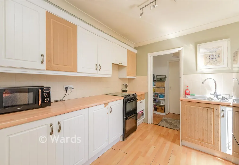 Kitchen - Oaklands Road, Bexleyheath, Kent - Wards of Kent