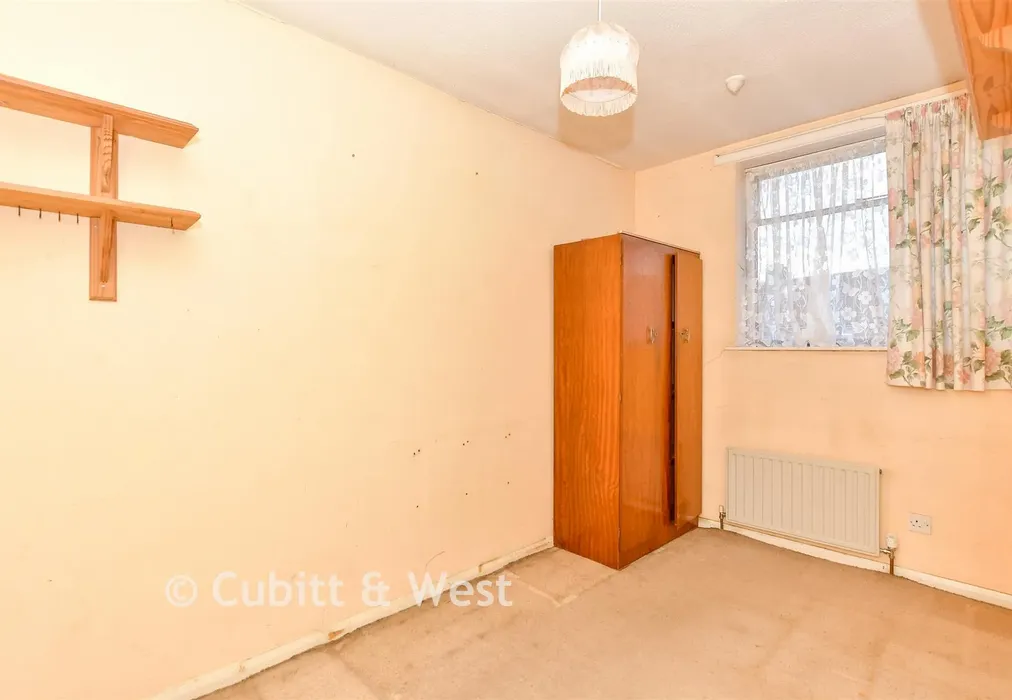 Bedroom 3 - Sunwood Road, Havant, Hampshire - Wards of Kent