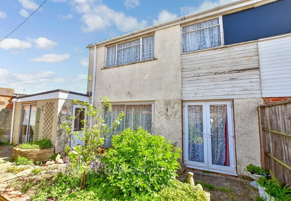 Rear Garden - Sunwood Road, Havant, Hampshire - Wards of Kent