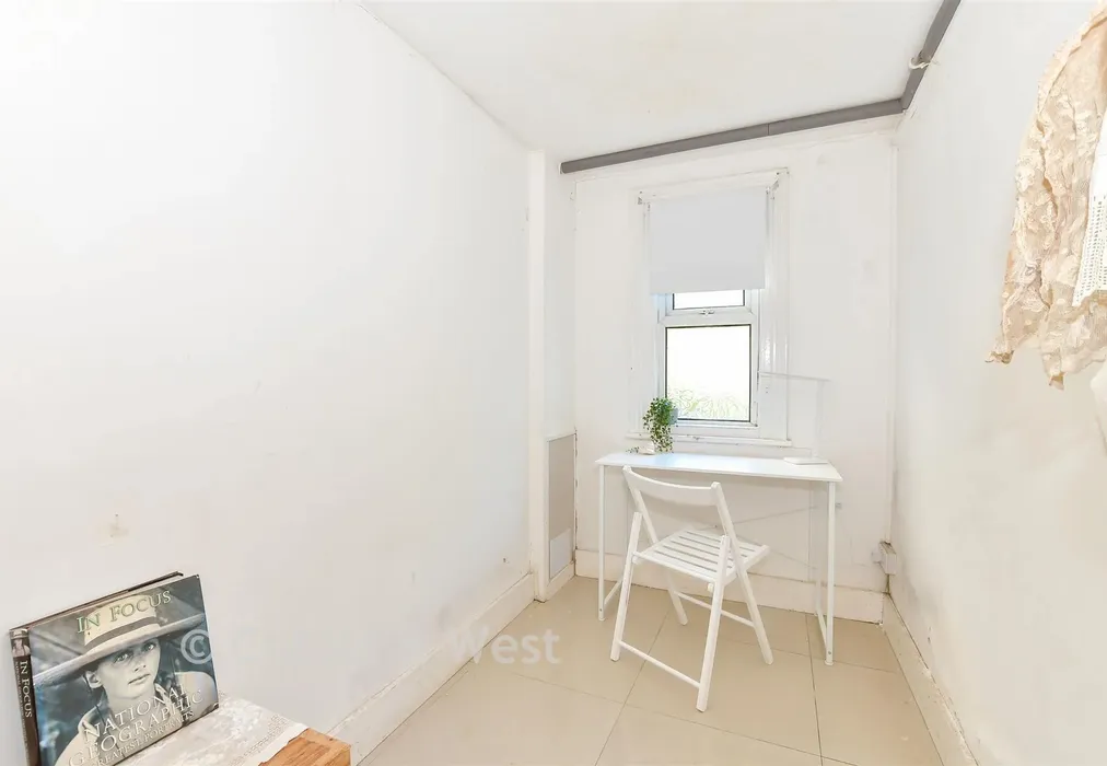 Study - South Terrace, Littlehampton, West Sussex - Wards of Kent