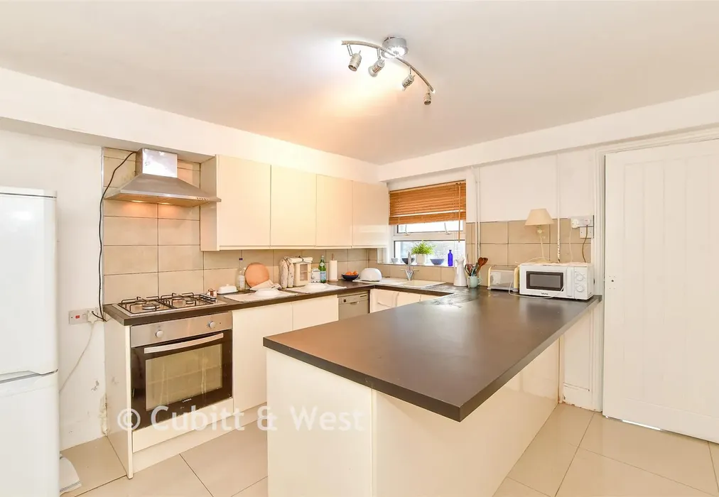 Kitchen - South Terrace, Littlehampton, West Sussex - Wards of Kent