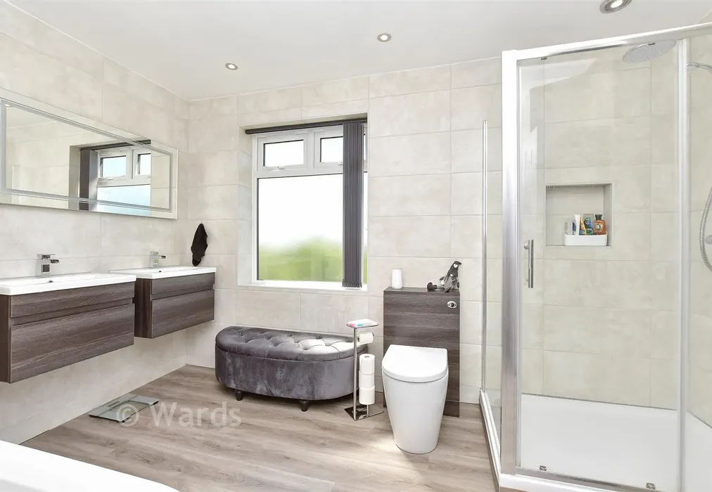Bathroom (first floor) - Church Road, Eastchurch, Sheerness, Kent - Wards of Kent