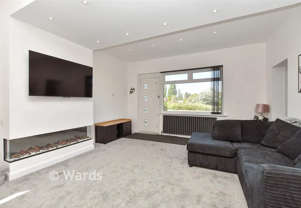 Lounge/Diner - Church Road, Eastchurch, Sheerness, Kent - Wards of Kent