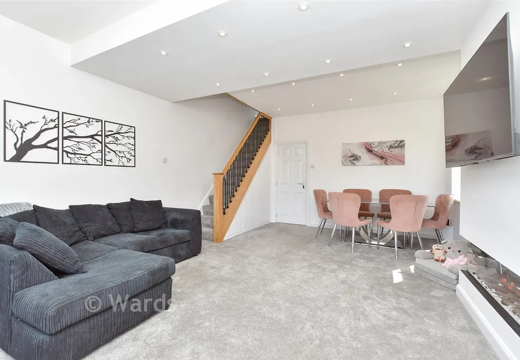 Lounge/Diner - Church Road, Eastchurch, Sheerness, Kent - Wards of Kent