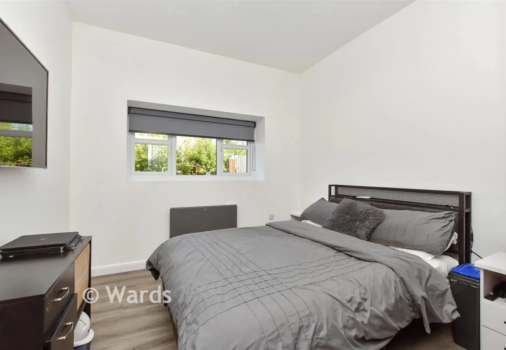Bedroom 4 (ground floor) - Church Road, Eastchurch, Sheerness, Kent - Wards of Kent