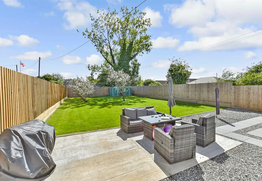 Rear Garden - Church Road, Eastchurch, Sheerness, Kent - Wards of Kent