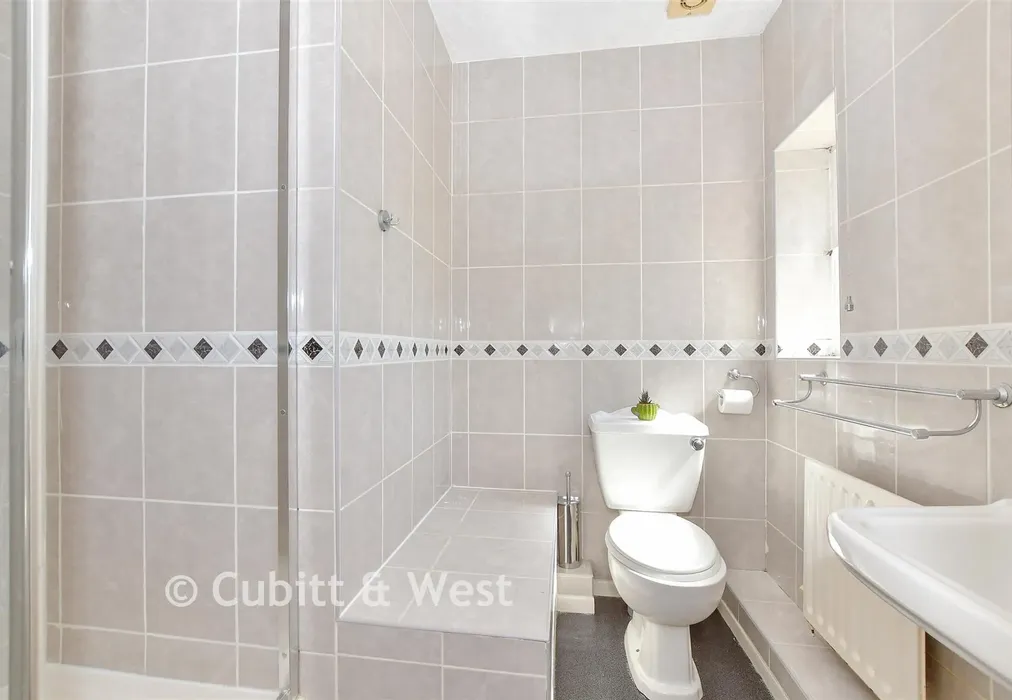 En-Suite Shower Room - Toddington Park, Littlehampton, West Sussex - Wards of Kent