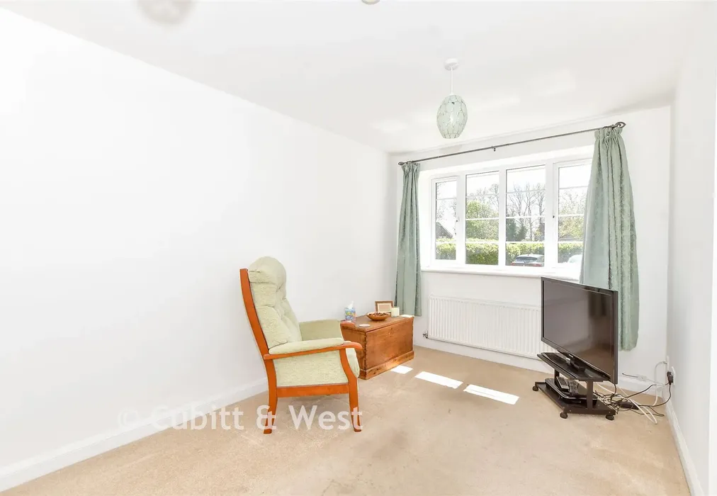 Annexe Lounge - Toddington Park, Littlehampton, West Sussex - Wards of Kent