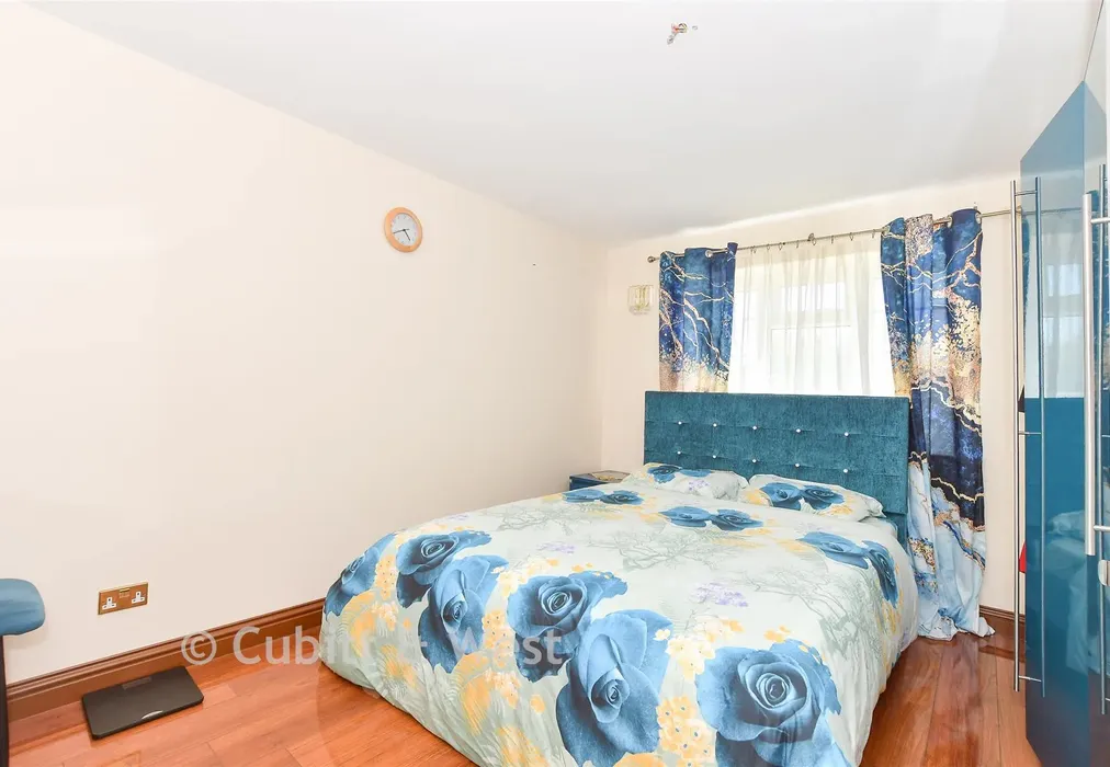 Bedroom 2 - London Road, Sayers Common, West Sussex - Wards of Kent