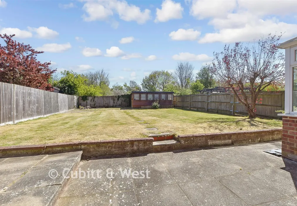 Rear Garden - London Road, Sayers Common, West Sussex - Wards of Kent