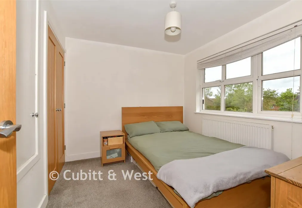 Bedroom 1 - Abinger Close, North Holmwood, Dorking, Surrey - Wards of Kent