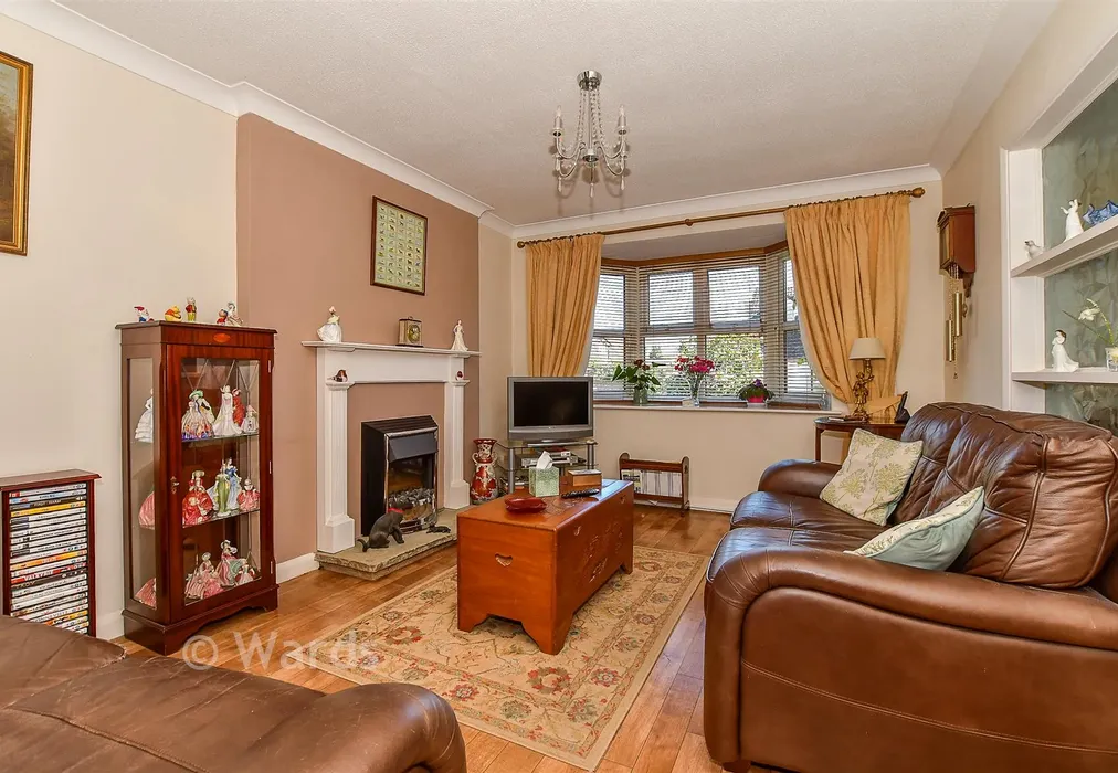 Lounge - Yeoman Gardens, Paddock Wood, Tonbridge, Kent - Wards of Kent