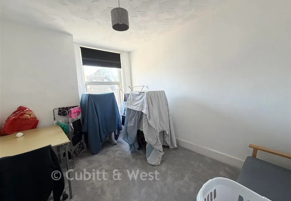 Communal Lounge/Diner - New Road East, Portsmouth, Hampshire - Wards of Kent