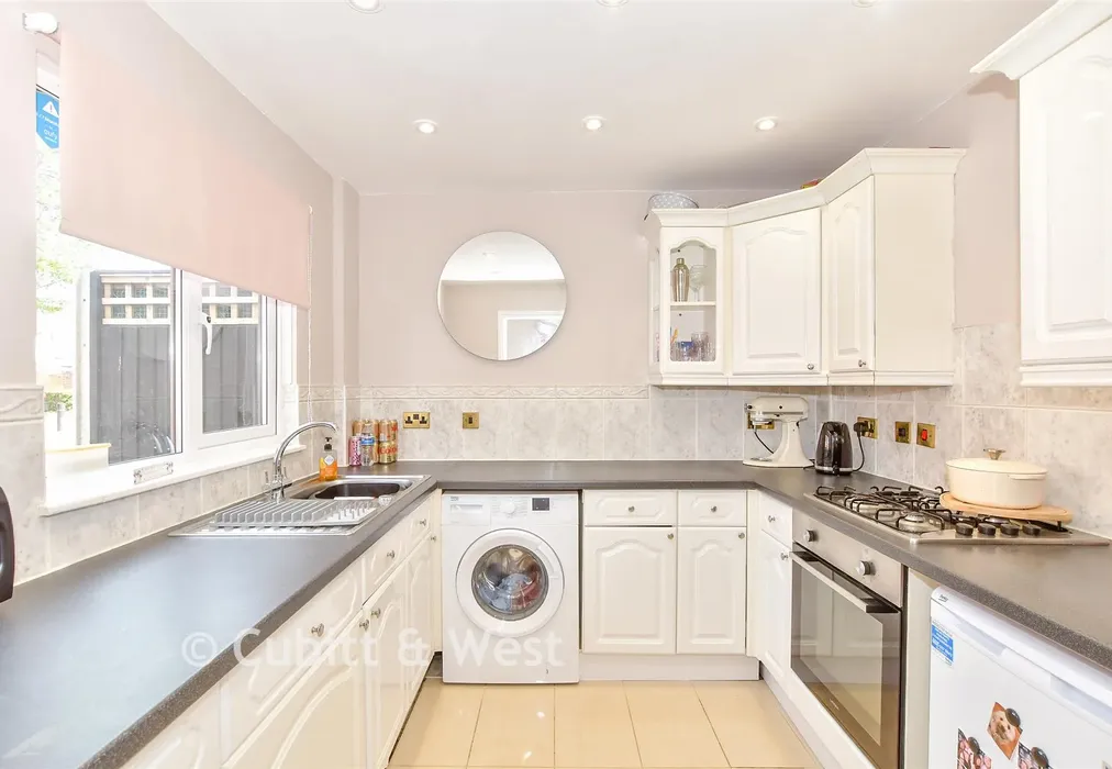 Kitchen - George Street, Portsmouth, Hampshire - Wards of Kent